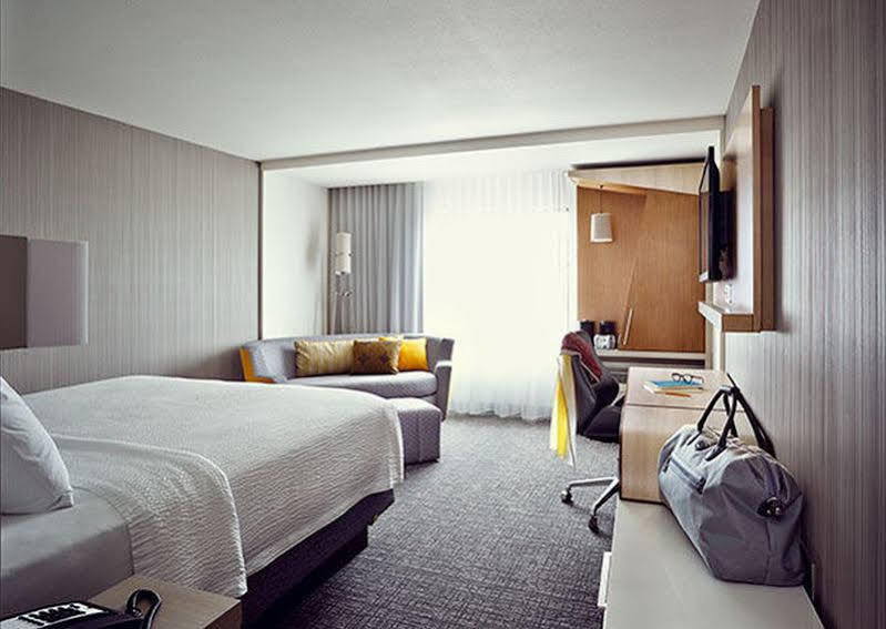 Отель Courtyard By Marriott Карролтон Экстерьер фото